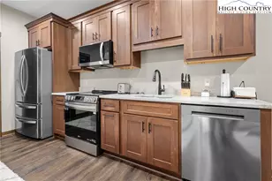 446 Green Meadows Dr, Todd, NC 28684 - Photo 31