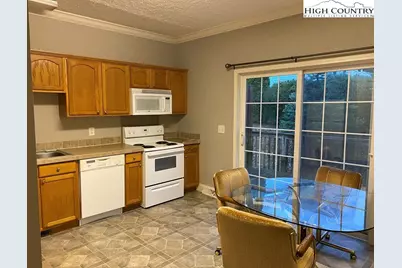 403 Ridgecrest Avenue #2A, West Jefferson, NC 28694 - Photo 5