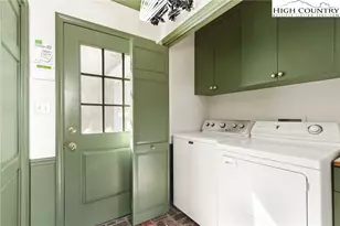 109 Rockbrook Ct, Banner Elk, NC 28604 - Photo 29