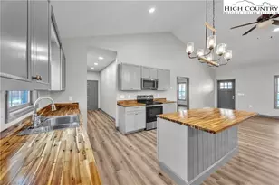 106 Blairfield Ct, North Wilkesboro, NC 28659 - Photo 13