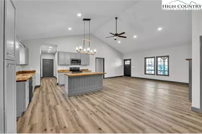 106 Blairfield Court, North Wilkesboro, NC 28659 - Photo 9