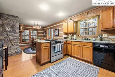 7019 Hummingbird Lane, Blowing Rock, NC 28605 - Photo 21