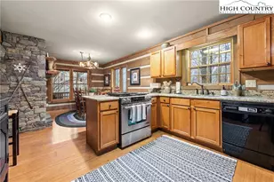 7019 Hummingbird Ln, Blowing Rock, NC 28605 - Photo 21