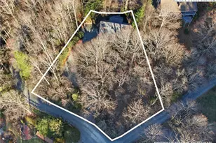 7019 Hummingbird Ln, Blowing Rock, NC 28605 - Photo 13