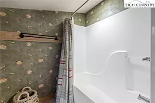 7019 Hummingbird Ln, Blowing Rock, NC 28605 - Photo 45