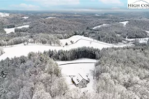 559 Brownstone Ln, Crumpler, NC 28617 - Photo 3