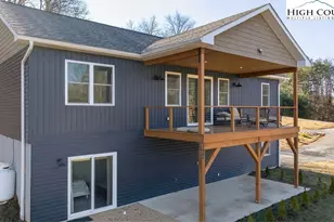 399 Crestview Mountain Dr, Ennice, NC 28623 - Photo 19