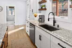 399 Crestview Mountain Dr, Ennice, NC 28623 - Photo 9