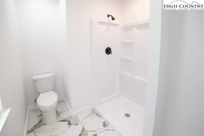 605 Vance Street, Lenoir, NC 28645 - Photo 15