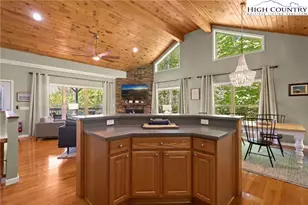 114 W Blueberry Ln, Beech Mountain, NC 28604 - Photo 17