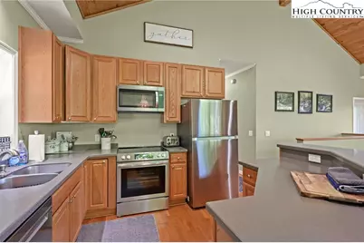 114 W Blueberry Lane, Beech Mountain, NC 28604 - Photo 13