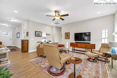 165 W Evergreen Street, West Jefferson, NC 28694 - Photo 7