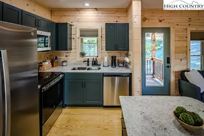 225 Oak Road, Beech Mountain, NC 28604 - Photo 15