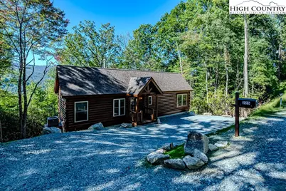 225 Oak Road, Beech Mountain, NC 28604 - Photo 3