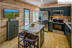 225 Oak Rd, Beech Mountain, NC 28604 - Photo 5