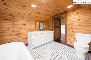 295 Jake's Mountain Rd, Deep Gap, NC 28618 - Photo 25