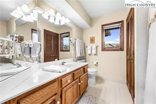 264 Evergreen Dr, Blowing Rock, NC 28605 - Photo 15