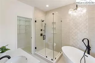 120 Twin Bridges Cir, Fleetwood, NC 28626 - Photo 19