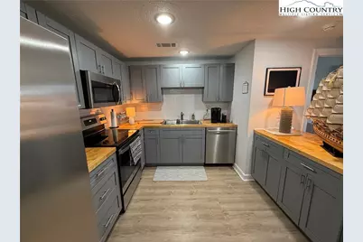 303 Sugar Top Drive #3-3325, Sugar Mountain, NC 28604 - Photo 7