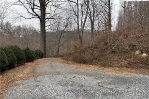 206 Bryant Combs Rd, Sugar Grove, NC 28679 - Photo 29