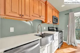 150 Glenwood Ln, Sugar Mountain, NC 28604 - Photo 15