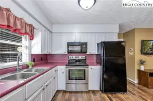 2862 Lower Nettle Knob Rd, West Jefferson, NC 28694 - Photo 21