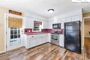 2862 Lower Nettle Knob Rd, West Jefferson, NC 28694 - Photo 19