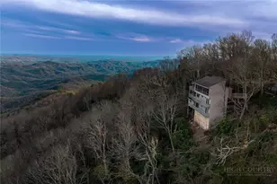 763 Gorge View Dr, Blowing Rock, NC 28605 - Photo 41