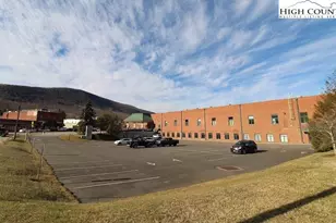 104 Jefferson Station Pl, West Jefferson, NC 28694 - Photo 3