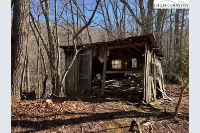 18 N US 19-E Highway, Newland, NC 28657 - Photo 25