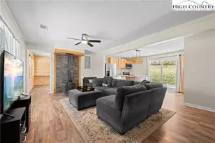 34 Cynthia Ln, Banner Elk, NC 28604 - Photo 15