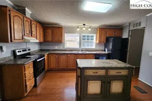 68 Rhoneys Vw Rd, Newland, NC 28657 - Photo 7