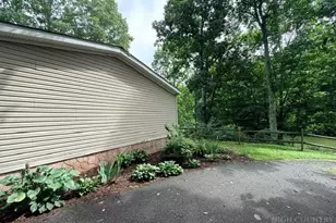 68 Rhoneys Vw Rd, Newland, NC 28657 - Photo 29