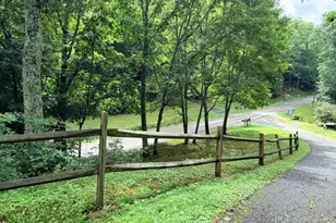 68 Rhoneys Vw Rd, Newland, NC 28657 - Photo 5