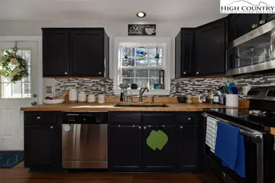 111 Peace Hill Road, Fleetwood, NC 28626 - Photo 9