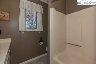 468 E Horse Shoe Ridge Rd, Deep Gap, NC 28618 - Photo 31