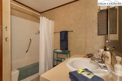 844 E Laurel Circle, Deep Gap, NC 28618 - Photo 13