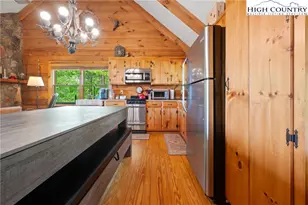 185 Scenic Vis Trl, Blowing Rock, NC 28605 - Photo 7