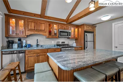 1559 Sugar Mountain Drive #Unit 23, Sugar Mountain, NC 28604 - Photo 3