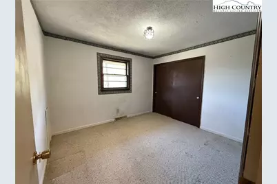 288 Sussex Road, Grassy Creek, NC 28631 - Photo 11