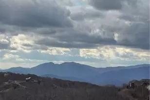 303 Sugar Top Dr, Sugar Mountain, NC 28604 - Photo 21