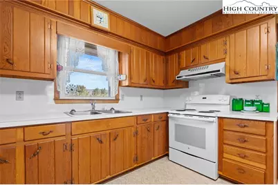 210 Gentry Street, Jefferson, NC 28640 - Photo 21