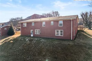 210 Gentry St, Jefferson, NC 28640 - Photo 31