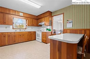 210 Gentry St, Jefferson, NC 28640 - Photo 17