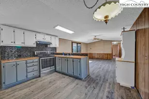 425 Jefferson Dr, West Jefferson, NC 28694 - Photo 21