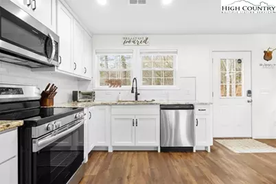 482 Bear Run Road, Lenoir, NC 28624 - Photo 9