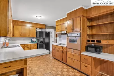 316 W Main Street, Jefferson, NC 28640 - Photo 15