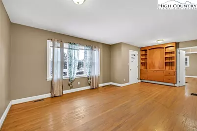 316 W Main Street, Jefferson, NC 28640 - Photo 7