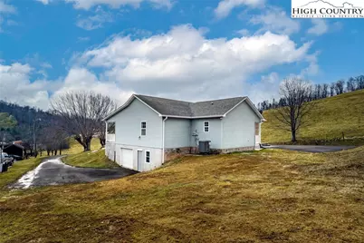 7215 Hwy 421 N, Vilas, NC 28692 - Photo 9