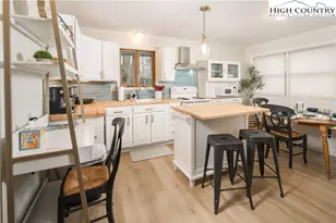 421 Windridge Rd, Newland, NC 28657 - Photo 9